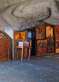 Patmos Adası’ndaki Kutsal Vahiy Mağarası